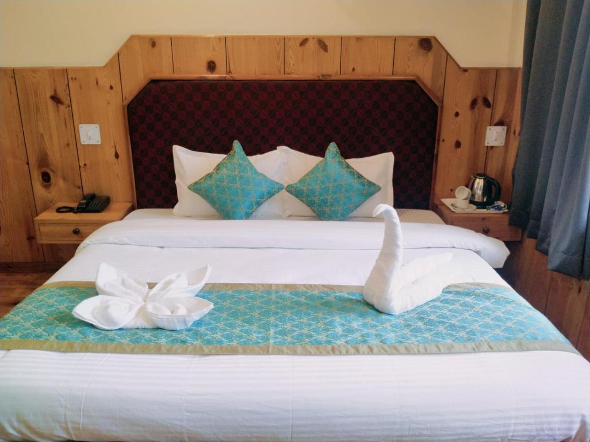 Hotel Yak Manāli Екстериор снимка