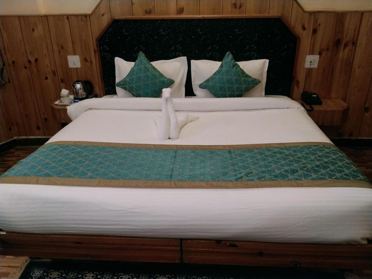 Hotel Yak Manāli Екстериор снимка