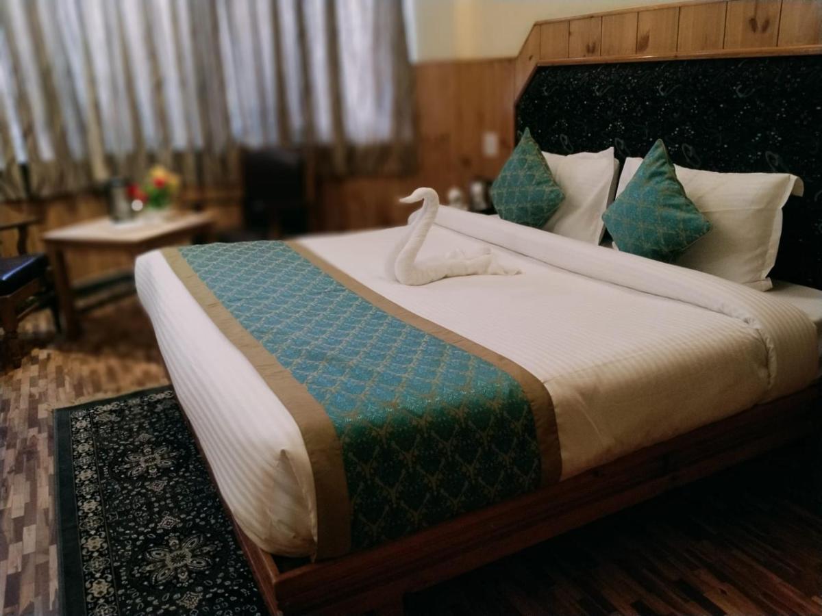 Hotel Yak Manāli Екстериор снимка