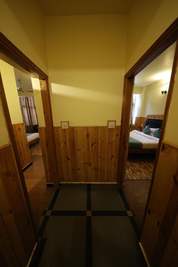 Hotel Yak Manāli Екстериор снимка